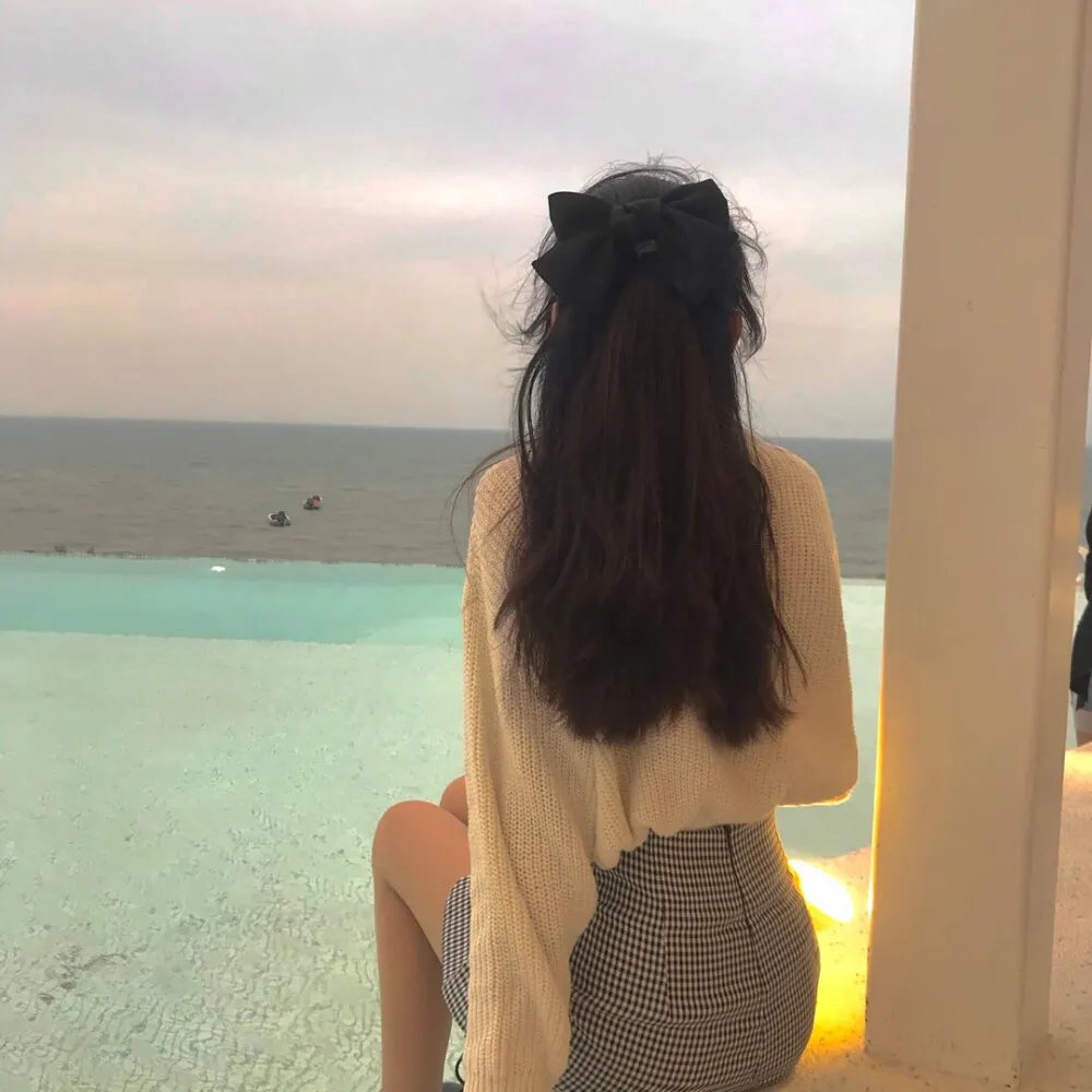 谁杀了她